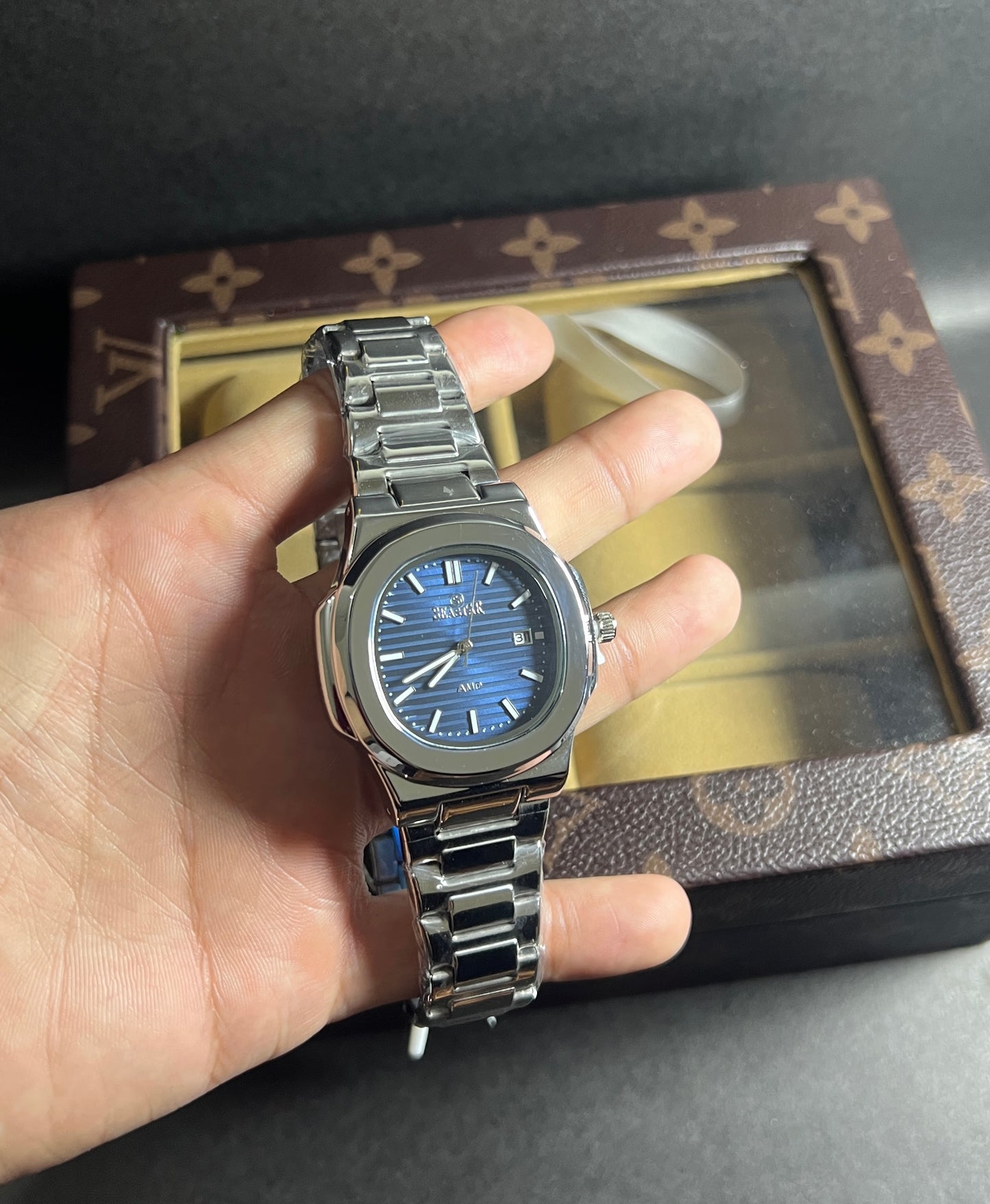 SEASTAR Men’s Watch – Light Blue Dial, Full Water-Proof Design